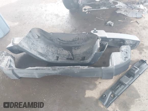 ✅ 2018 Jeep Wrangler Unlimited Rubicon Recon • VIN: 1C4BJWFG1JL851768 • Lot: 41882130. Wystawiony na IAAI z przebiegiem 42 714 mil. Bezpłatny archiwum sprzedaży aukcyjnych z USA i szczegółowy raport historii pojazdu na DreamBid. Zdjęcie 12.