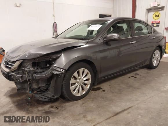 ✅ 2013 Honda Accord EX-L • VIN: 1HGCR2F86DA035669 • Lot: 43585633. Listed on IAAI with 124,978 mi. Free auction sales archive from the USA and detailed vehicle history report at DreamBid. Image 19.