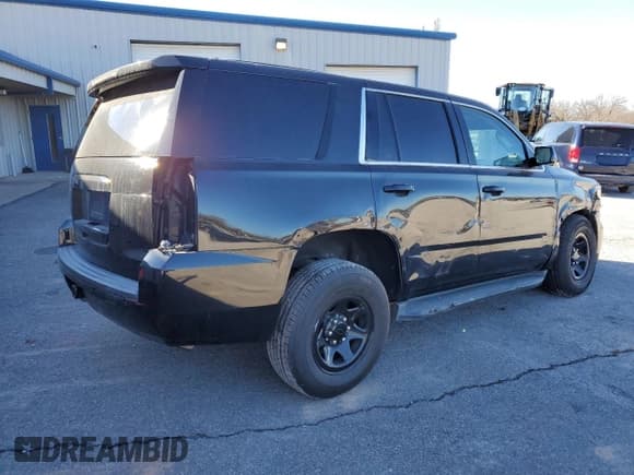 ✅ 2016 Chevrolet Tahoe Commercial • VIN: 1GNLCDEC4GR390113 • Lot: 86555114. Listed on Copart with 175,984 mi. Free auction sales archive from the USA and detailed vehicle history report at DreamBid. Image 3.