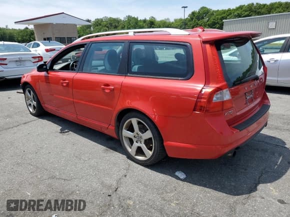 ✅ 2010 Volvo V70 • VIN: YV1960BW8A1120707 • Lot: 60915065. Listed on Copart with 256,211 mi. Free auction sales archive from the USA and detailed vehicle history report at DreamBid. Image 2.