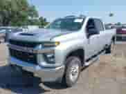 2020 Chevrolet Silverado 2500HD LT z VIN 1GC1YNEY8LF233926, wystawiony jako IAAI lot #42716715 z przebiegiem 137 057 mil mil oraz . Historia ofert i sprzedaży dostępna na DreamBid. Obrazek 22.