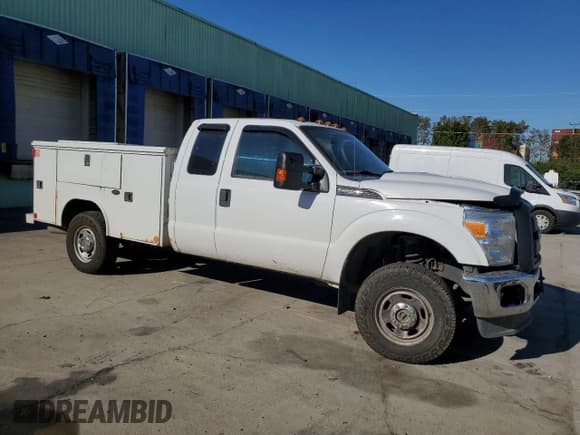 ✅ 2014 Ford F-250 XL • VIN: 1FT7X2B6XEEB59576 • Lot: 71946805. Listed on Copart with 176,472 mi. Free auction sales archive from the USA and detailed vehicle history report at DreamBid. Image 4.