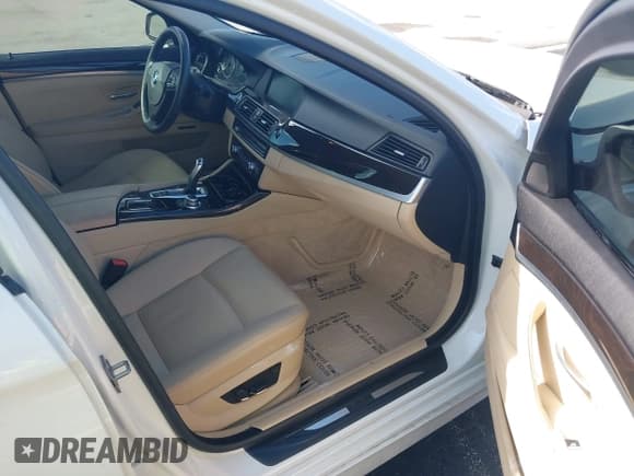 ✅ 2013 BMW 5 Series 535i • VIN: WBAFR7C57DC828936 • Лот: 43414450. Опубликован ранее на IAAI с пробегом 71 795 миль. Бесплатный доступ к архиву аукционных продаж из США и подробный отчёт об истории автомобиля на DreamBid. Изображение 5.