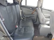 ✅ 2006 Saturn VUE • VIN: 5GZCZ53406S883818 • Lot: 42737050. Wystawiony na IAAI z przebiegiem 238 886 mil. Bezpłatny archiwum sprzedaży aukcyjnych z USA i szczegółowy raport historii pojazdu na DreamBid. Zdjęcie 8.