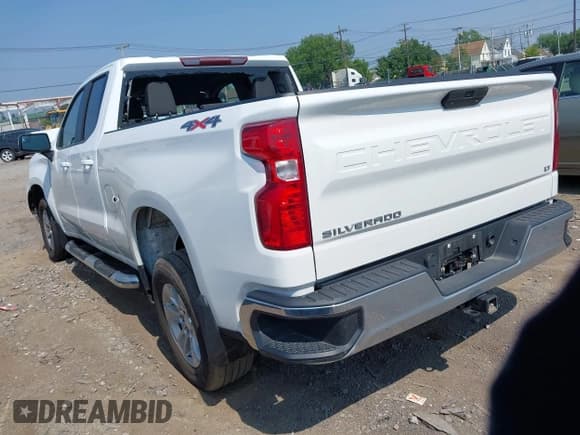 ✅ 2021 Chevrolet Silverado 1500 LT • VIN: 1GCRYDEK9MZ114064 • Lot: 42739759. Listed on IAAI with 59,107 mi. Free auction sales archive from the USA and detailed vehicle history report at DreamBid. Image 3.