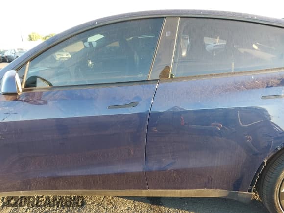 ✅ 2023 Tesla Model Y Long Range • VIN: 7SAYGDEE0PF929050 • Lot: 43544847. Listed on IAAI with 41,002 mi. Free auction sales archive from the USA and detailed vehicle history report at DreamBid. Image 15.