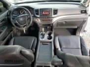 ✅ 2019 Honda Ridgeline RTL • VIN: 5FPYK3F52KB040402 • Lot: 93495675. Listed on Copart with 59,422 mi. Free auction sales archive from the USA and detailed vehicle history report at DreamBid. Image 8.