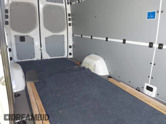 ✅ 2024 Mercedes-Benz Sprinter Cargo • VIN: W1Y4NCHY2RT177333 • Лот: 40842688. Опубликован ранее на IAAI с пробегом Не указан. Бесплатный доступ к архиву аукционных продаж из США и подробный отчёт об истории автомобиля на DreamBid. Изображение 8.