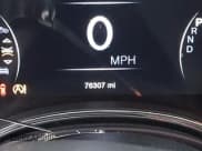 ✅ 2018 Jeep Grand Cherokee Altitude • VIN: 1C4RJFAG6JC326856 • Lot: 43772693. Wystawiony na IAAI z przebiegiem 76 307 mil. Bezpłatny archiwum sprzedaży aukcyjnych z USA i szczegółowy raport historii pojazdu na DreamBid. Zdjęcie 15.