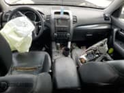 ✅ 2012 Kia Sorento EX • VIN: 5XYKUDA63CG296217 • Lot: 82467725. Wystawiony na Copart z przebiegiem Nie podano. Bezpłatny archiwum sprzedaży aukcyjnych z USA i szczegółowy raport historii pojazdu na DreamBid. Zdjęcie 8.