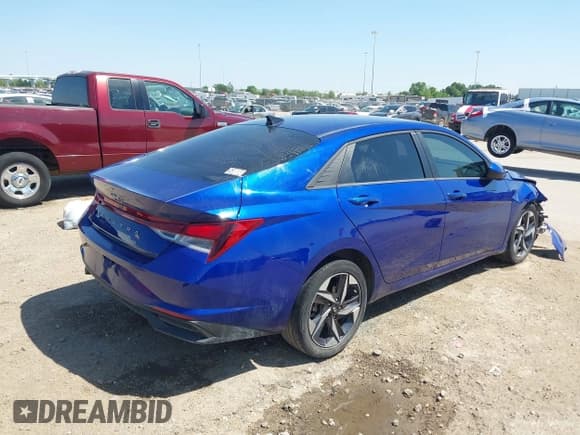 ✅ 2023 Hyundai Elantra SEL • VIN: 5NPLS4AG6PH111109 • Lot: 41984682. Listed on IAAI with 41,265 mi. Free auction sales archive from the USA and detailed vehicle history report at DreamBid. Image 4.