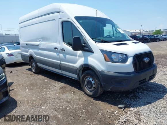 ✅ 2023 Ford Transit Cargo • VIN: 1FTBR3X82PKB46510 • Lot: 42649392. Wystawiony na IAAI z przebiegiem 55 265 mil. Bezpłatny archiwum sprzedaży aukcyjnych z USA i szczegółowy raport historii pojazdu na DreamBid. Zdjęcie 1.