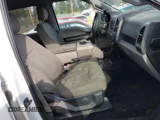 ✅ 2018 Ford F-150 XL • VIN: 1FTEW1EP3JKD35971 • Lot: 43442992. Wystawiony na IAAI z przebiegiem 219 901 mil. Bezpłatny archiwum sprzedaży aukcyjnych z USA i szczegółowy raport historii pojazdu na DreamBid. Zdjęcie 5.