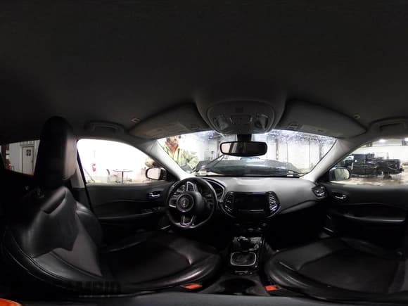 ✅ 2018 Jeep Compass Latitude • VIN: 3C4NJDBB2JT402261 • Lot: 43663748. Listed on IAAI with 124,976 mi. Free auction sales archive from the USA and detailed vehicle history report at DreamBid. Image 18.