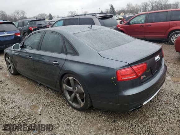 ✅ 2013 Audi S8 • VIN: WAUD2AFD4DN020172 • Лот: 83670034. Опубликован ранее на Copart с пробегом 35 262 миль. Бесплатный доступ к архиву аукционных продаж из США и подробный отчёт об истории автомобиля на DreamBid. Изображение 2.