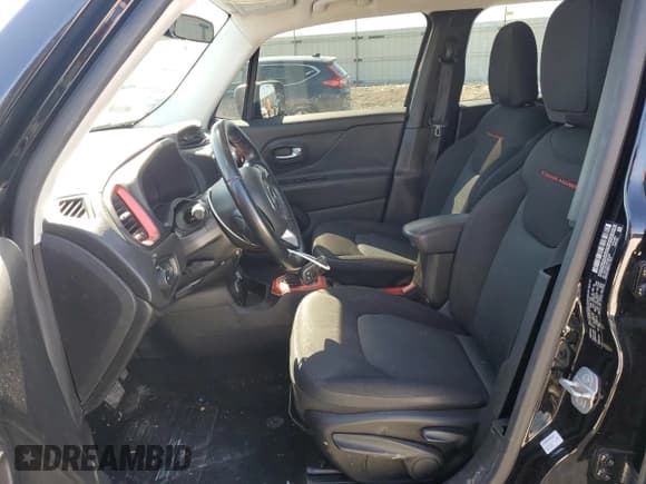 ✅ 2015 Jeep Renegade Trailhawk • VIN: ZACCJBCT8FPB27447 • Lot: 47086885. Wystawiony na Copart z przebiegiem 83 927 mil. Bezpłatny archiwum sprzedaży aukcyjnych z USA i szczegółowy raport historii pojazdu na DreamBid. Zdjęcie 7.