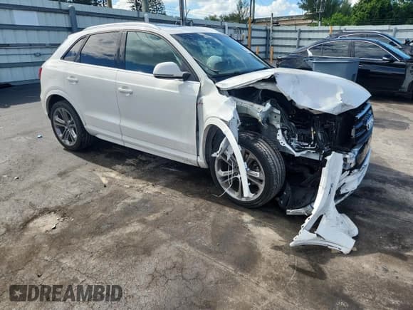 ✅ 2018 Audi Q3 Premium Plus • VIN: WA1HCCFS0JR033382 • Lot: 65125085. Wystawiony na Copart z przebiegiem 35 314 mil. Bezpłatny archiwum sprzedaży aukcyjnych z USA i szczegółowy raport historii pojazdu na DreamBid. Zdjęcie 4.