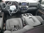 ✅ 2020 Chevrolet Silverado 1500 LT • VIN: 1GCRWCED5LZ332017 • Lot: 71360834. Wystawiony na Copart z przebiegiem 21 652 mil. Bezpłatny archiwum sprzedaży aukcyjnych z USA i szczegółowy raport historii pojazdu na DreamBid. Zdjęcie 8.