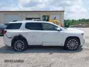 ✅ 2023 GMC Acadia Denali • VIN: 1GKKNPLS2PZ222680 • Lot: 42151736. Wystawiony na IAAI z przebiegiem 10 332 mil. Bezpłatny archiwum sprzedaży aukcyjnych z USA i szczegółowy raport historii pojazdu na DreamBid. Zdjęcie 6.