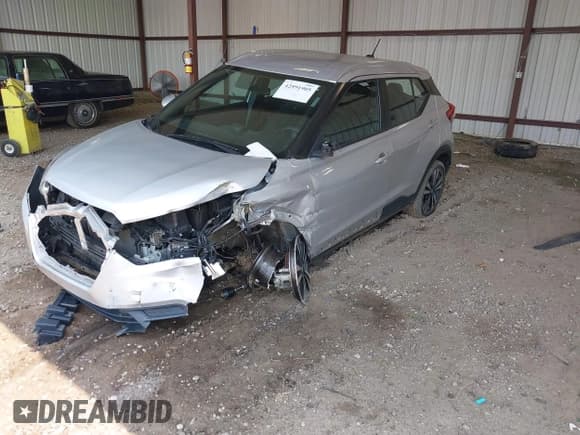 ✅ 2019 Nissan Kicks SR • VIN: 3N1CP5CU3KL538284 • Лот: 42591905. Опубликован ранее на IAAI с пробегом 147 468 миль. Бесплатный доступ к архиву аукционных продаж из США и подробный отчёт об истории автомобиля на DreamBid. Изображение 18.