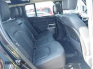 ✅ 2020 Land Rover Defender SE • VIN: SALEP7EU7L2033956 • Lot: 41654588. Wystawiony na IAAI z przebiegiem 85 029 mil. Bezpłatny archiwum sprzedaży aukcyjnych z USA i szczegółowy raport historii pojazdu na DreamBid. Zdjęcie 8.