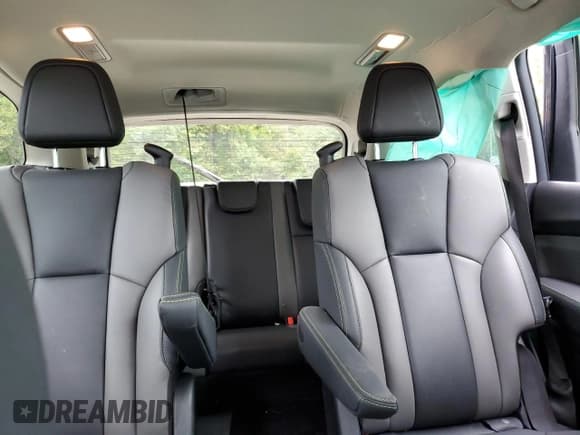 ✅ 2024 Subaru Ascent Onyx • VIN: 4S4WMAHD2R3431457 • Lot: 70048035. Listed on Copart with 27,034 mi. Free auction sales archive from the USA and detailed vehicle history report at DreamBid. Image 10.