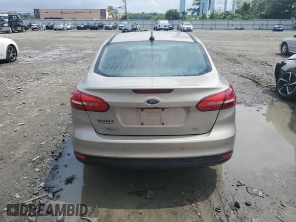 ✅ 2016 Ford Focus SE • VIN: 1FADP3F24GL375637 • Lot: 57636375. Listed on Copart with Not provided. Free auction sales archive from the USA and detailed vehicle history report at DreamBid. Image 6.
