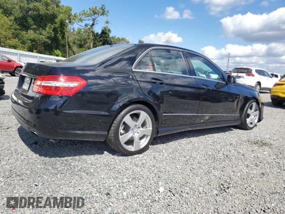 ✅ 2011 Mercedes-Benz E 350 Sport • VIN: WDDHF5GB4BA470931 • Lot: 82441565. Wystawiony na Copart z przebiegiem 259 097 mil. Bezpłatny archiwum sprzedaży aukcyjnych z USA i szczegółowy raport historii pojazdu na DreamBid. Zdjęcie 3.
