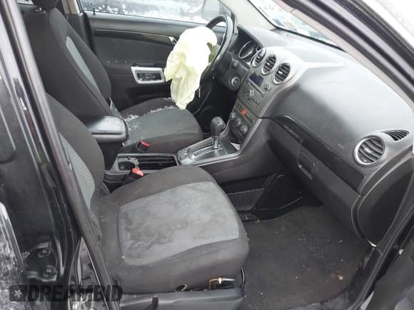 ✅ 2014 Chevrolet Captiva Sport LS • VIN: 3GNAL2EK0ES629783 • Lot: 41508998. Wystawiony na IAAI z przebiegiem 122 797 mil. Bezpłatny archiwum sprzedaży aukcyjnych z USA i szczegółowy raport historii pojazdu na DreamBid. Zdjęcie 5.