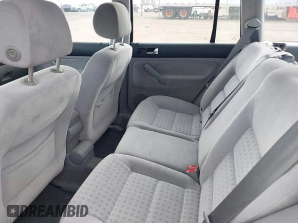 ✅ 2002 Volkswagen Jetta GLS • VIN: WVWSE61J22W310543 • Lot: 43903333. Listed on IAAI with 150,726 mi. Free auction sales archive from the USA and detailed vehicle history report at DreamBid. Image 8.