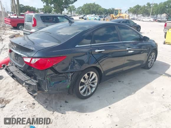 2011 Hyundai Sonata SE с VIN 5NPEC4AB4BH178519, выставлен на аукционе IAAI как лот 42369746 с пробегом 107 067 миль миль и . История ставок и продаж доступна на DreamBid. Изображение 4.