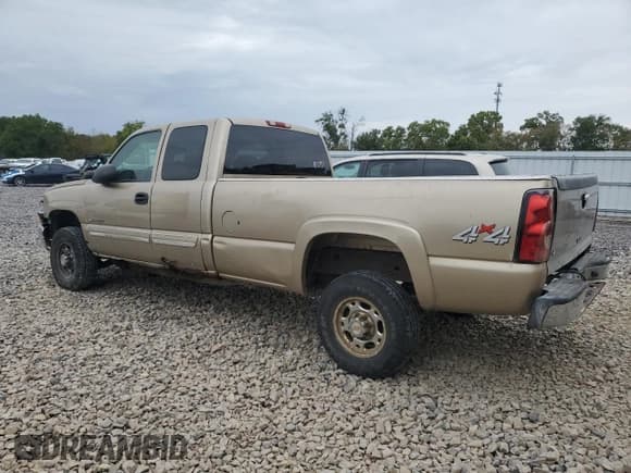✅ 2004 Chevrolet Silverado 2500HD LS • VIN: 1GCHK29U44E242992 • Lot: 89549205. Wystawiony na Copart z przebiegiem 247 500 mil. Bezpłatny archiwum sprzedaży aukcyjnych z USA i szczegółowy raport historii pojazdu na DreamBid. Zdjęcie 2.