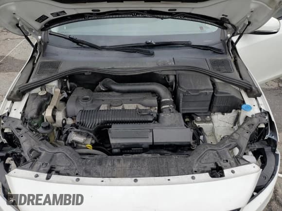 ✅ 2016 Volvo S60 T5 Platinum • VIN: LYV612TM5GB096254 • Lot: 82168535. Listed on Copart with 146,055 mi. Free auction sales archive from the USA and detailed vehicle history report at DreamBid. Image 11.