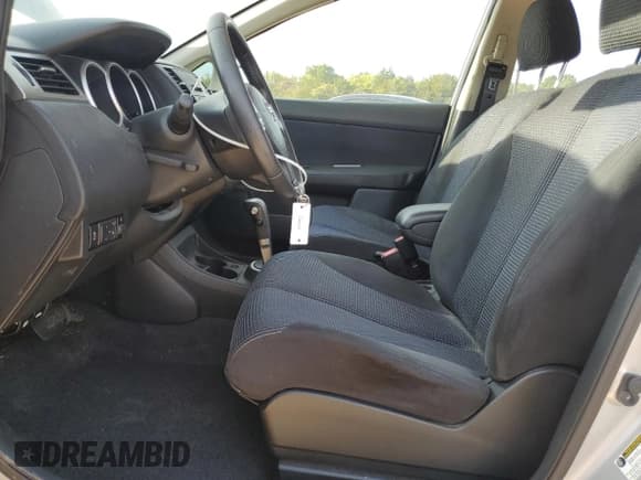 ✅ 2010 Nissan Versa SL • VIN: 3N1BC1CP2AL376365 • Lot: 81027935. Wystawiony na Copart z przebiegiem 87 788 mil. Bezpłatny archiwum sprzedaży aukcyjnych z USA i szczegółowy raport historii pojazdu na DreamBid. Zdjęcie 7.