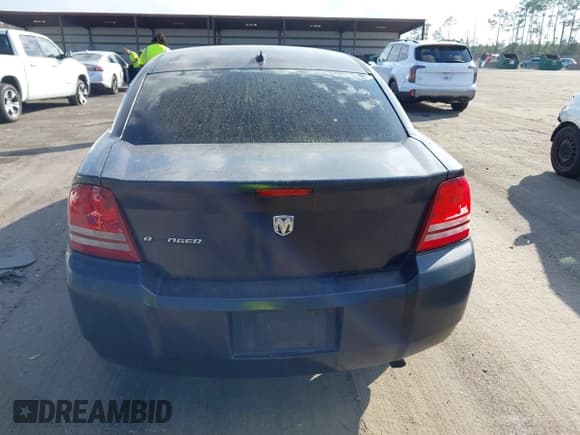 ✅ 2008 Dodge Avenger SE • VIN: 1B3LC46K18N207176 • Лот: 41541078. Опубликован ранее на IAAI с пробегом 193 476 миль. Бесплатный доступ к архиву аукционных продаж из США и подробный отчёт об истории автомобиля на DreamBid. Изображение 16.