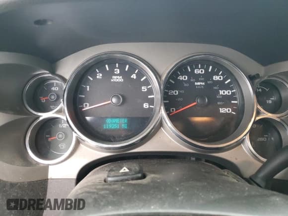 ✅ 2012 Chevrolet Silverado 1500 LT • VIN: 1GCRCSE07CZ233893 • Lot: 89888715. Wystawiony na Copart z przebiegiem 119 351 mil. Bezpłatny archiwum sprzedaży aukcyjnych z USA i szczegółowy raport historii pojazdu na DreamBid. Zdjęcie 9.