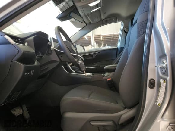 ✅ 2023 Toyota RAV4 LE • VIN: 2T3F1RFV2PW406723 • Lot: 92918245. Listed on Copart with 32,961 mi. Free auction sales archive from the USA and detailed vehicle history report at DreamBid. Image 7.