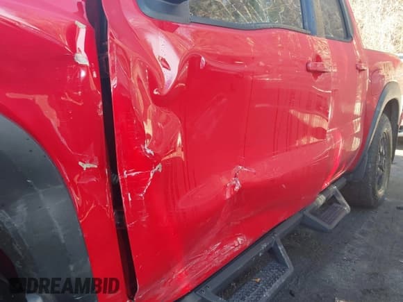 ✅ 2024 Nissan Frontier SV • VIN: 1N6ED1EK6RN609634 • Lot: 41187993. Listed on IAAI with 21,034 mi. Free auction sales archive from the USA and detailed vehicle history report at DreamBid. Image 12.