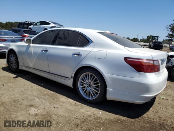 ✅ 2011 Lexus LS 460 • VIN: JTHBL5EF1B5104821 • Lot: 63682265. Wystawiony na Copart z przebiegiem 112 267 mil. Bezpłatny archiwum sprzedaży aukcyjnych z USA i szczegółowy raport historii pojazdu na DreamBid. Zdjęcie 2.
