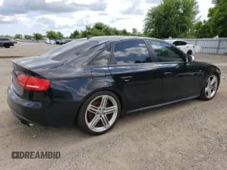 ✅ 2011 Audi S4 Progressiv Plus • VIN: WAUDGCFL4BA177998 • Лот: 64897624. Опубликован ранее на Copart с пробегом 210 264 миль. Бесплатный доступ к архиву аукционных продаж из США и подробный отчёт об истории автомобиля на DreamBid. Изображение 3.