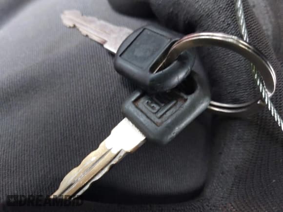 ✅ 1998 Chevrolet Silverado 1500 • VIN: 2GCEC19RXW1108997 • Лот: 43738478. Опубликован ранее на IAAI с пробегом 191 229 миль. Бесплатный доступ к архиву аукционных продаж из США и подробный отчёт об истории автомобиля на DreamBid. Изображение 11.