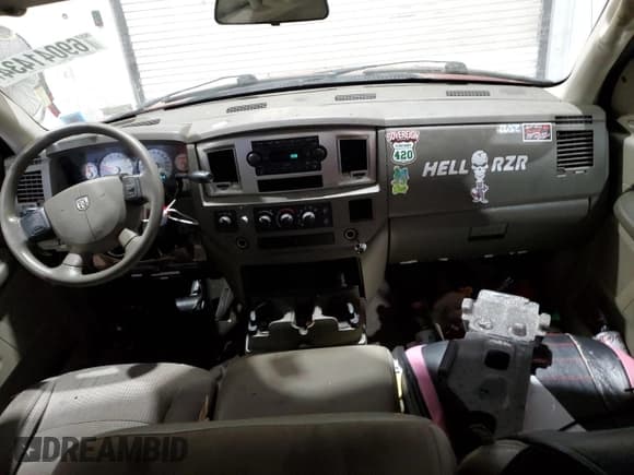 ✅ 2008 Dodge 1500 Laramie • VIN: 1D7HU18218J121781 • Лот: 69041434. Опубликован ранее на Copart с пробегом 218 904 миль. Бесплатный доступ к архиву аукционных продаж из США и подробный отчёт об истории автомобиля на DreamBid. Изображение 8.