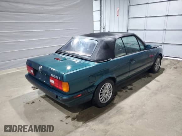 1992 BMW 3 Series z VIN WBABB2319NEC29791, wystawiony jako Copart lot #51156795 z przebiegiem 129 997 mil mil oraz Czysty tytuł • Clean title. Historia ofert i sprzedaży dostępna na DreamBid. Obrazek 3.
