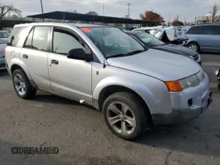 ✅ 2003 Saturn VUE • VIN: 5GZCZ23D33S834610 • Lot: 86290524. Wystawiony na Copart z przebiegiem 694 978 mil. Bezpłatny archiwum sprzedaży aukcyjnych z USA i szczegółowy raport historii pojazdu na DreamBid. Zdjęcie 4.