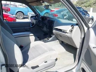 ✅ 1998 Ford Explorer Sport • VIN: 1FMYU24E0WUB89674 • Lot: 43382996. Listed on IAAI with 148,886 mi. Free auction sales archive from the USA and detailed vehicle history report at DreamBid. Image 5.