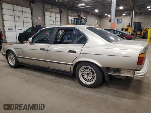 ✅ 1990 BMW 5 Series • VIN: WBAHD2316LBF66583 • Lot: 79308664. Listed on Copart with Not provided. Free auction sales archive from the USA and detailed vehicle history report at DreamBid. Image 2.