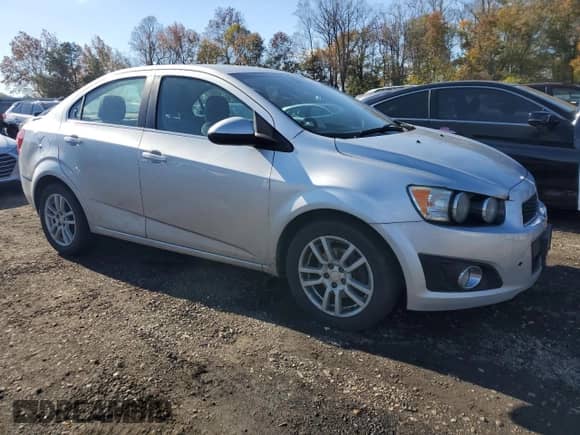 2016 Chevrolet Sonic LT с VIN 1G1JC5SG5G4123713, выставлен на аукционе Copart как лот 85417565 с пробегом 205 045 миль миль и Чистый • Clean title. История ставок и продаж доступна на DreamBid. Изображение 4.