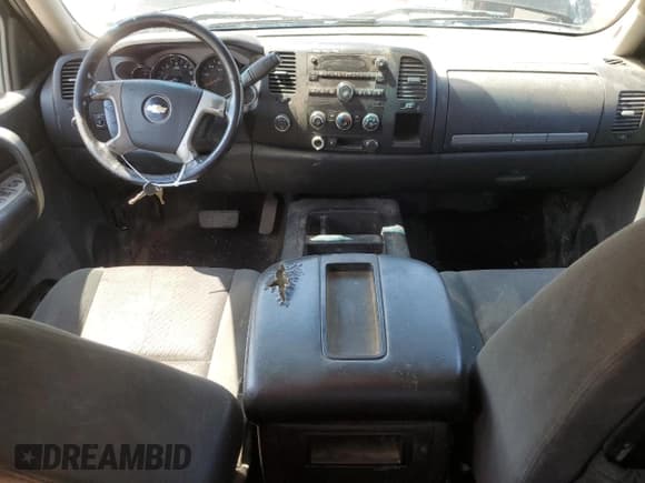 ✅ 2009 Chevrolet Silverado 2500HD LT • VIN: 1GCHK59K99E126355 • Лот: 55120284. Опубликован ранее на Copart с пробегом 292 281 миль. Бесплатный доступ к архиву аукционных продаж из США и подробный отчёт об истории автомобиля на DreamBid. Изображение 8.