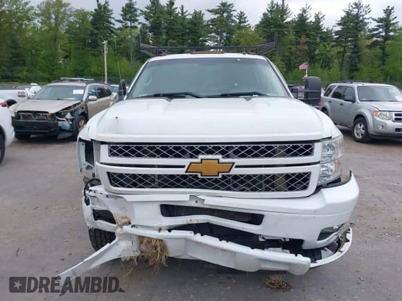 ✅ 2014 Chevrolet Silverado 2500HD LT • VIN: 1GC1KXC8XEF177264 • Lot: 42317345. Listed on IAAI with 126,474 mi. Free auction sales archive from the USA and detailed vehicle history report at DreamBid. Image 6.