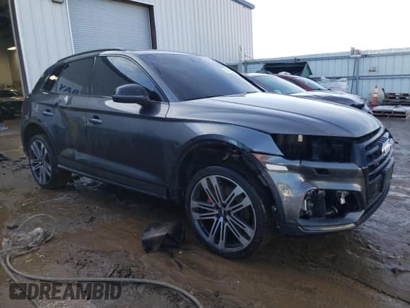 ✅ 2020 Audi SQ5 Prestige • VIN: WA1C4AFY2L2007684 • Лот: 42632645. Опубликован ранее на Copart с пробегом 64 064 миль. Бесплатный доступ к архиву аукционных продаж из США и подробный отчёт об истории автомобиля на DreamBid. Изображение 4.